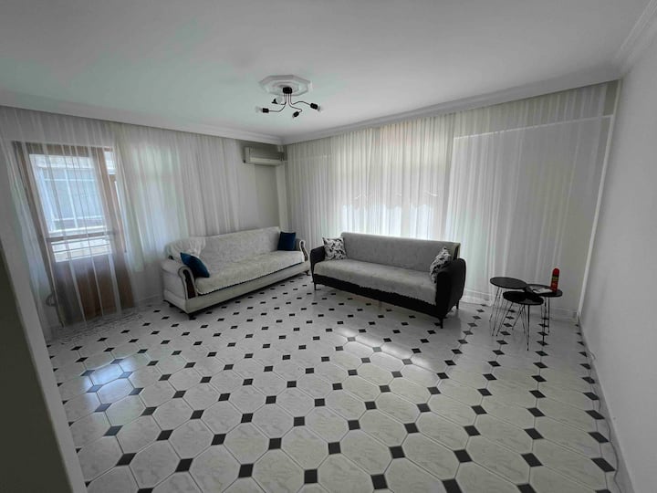 Akçay Merkezde Teraslı 4+1 Dublex Apartman Dairesi - Akçay