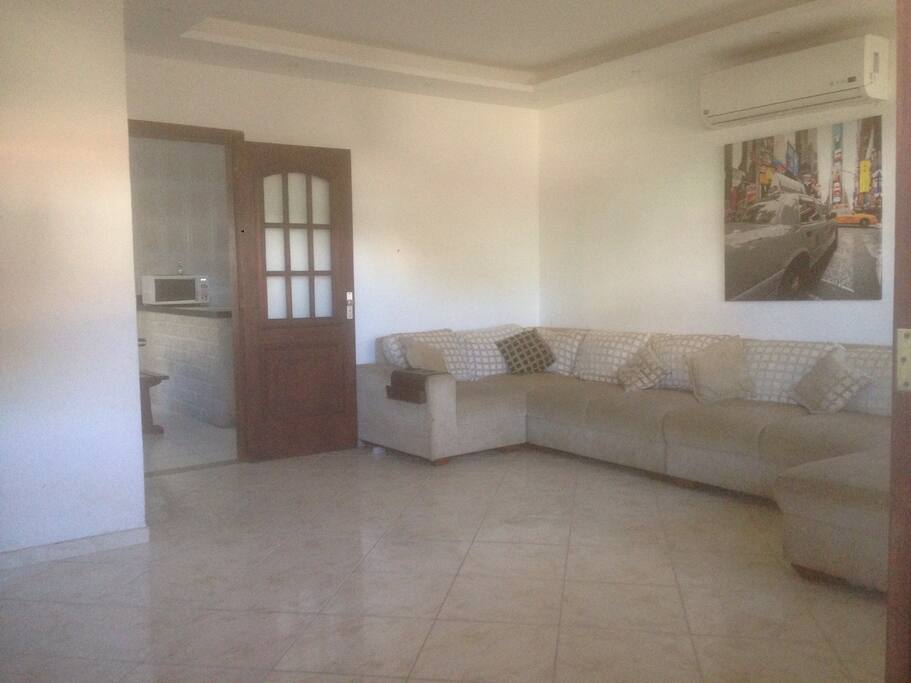 Sala de Tv / Estar com sofa de Sete Lugares.