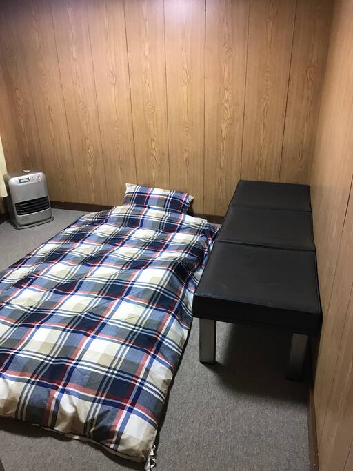 Room1