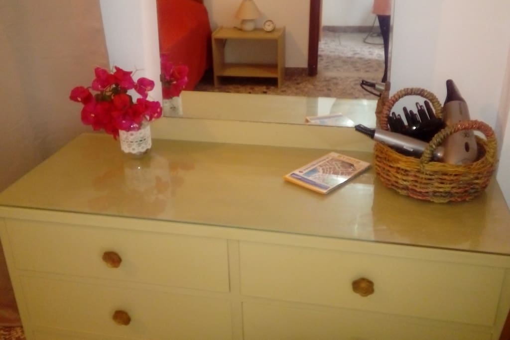 Yπνοδωμάτιο 1
Bedroom 1