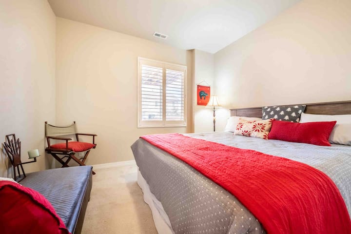 غرفة نوم خاصة. 