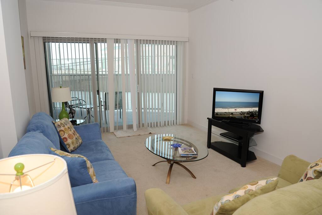 Sea Breeze 209 Deluxe-Living Room