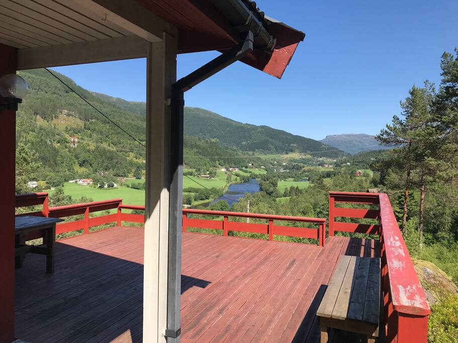 Naustedalen