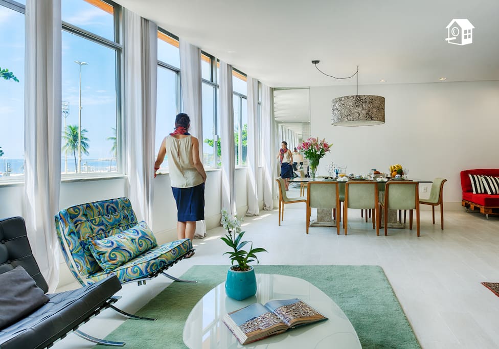 Front Beach Living Roon
