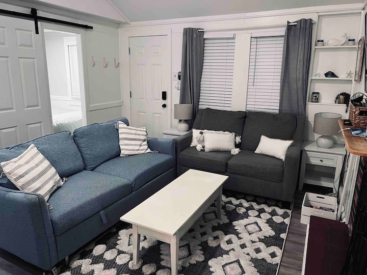 Adorable Tiny Home - Walk To Beach! - Dennis, MA