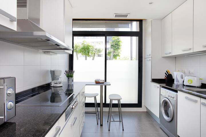 1215 Two Bedrooms Ciutadella Apartment gallery image 2