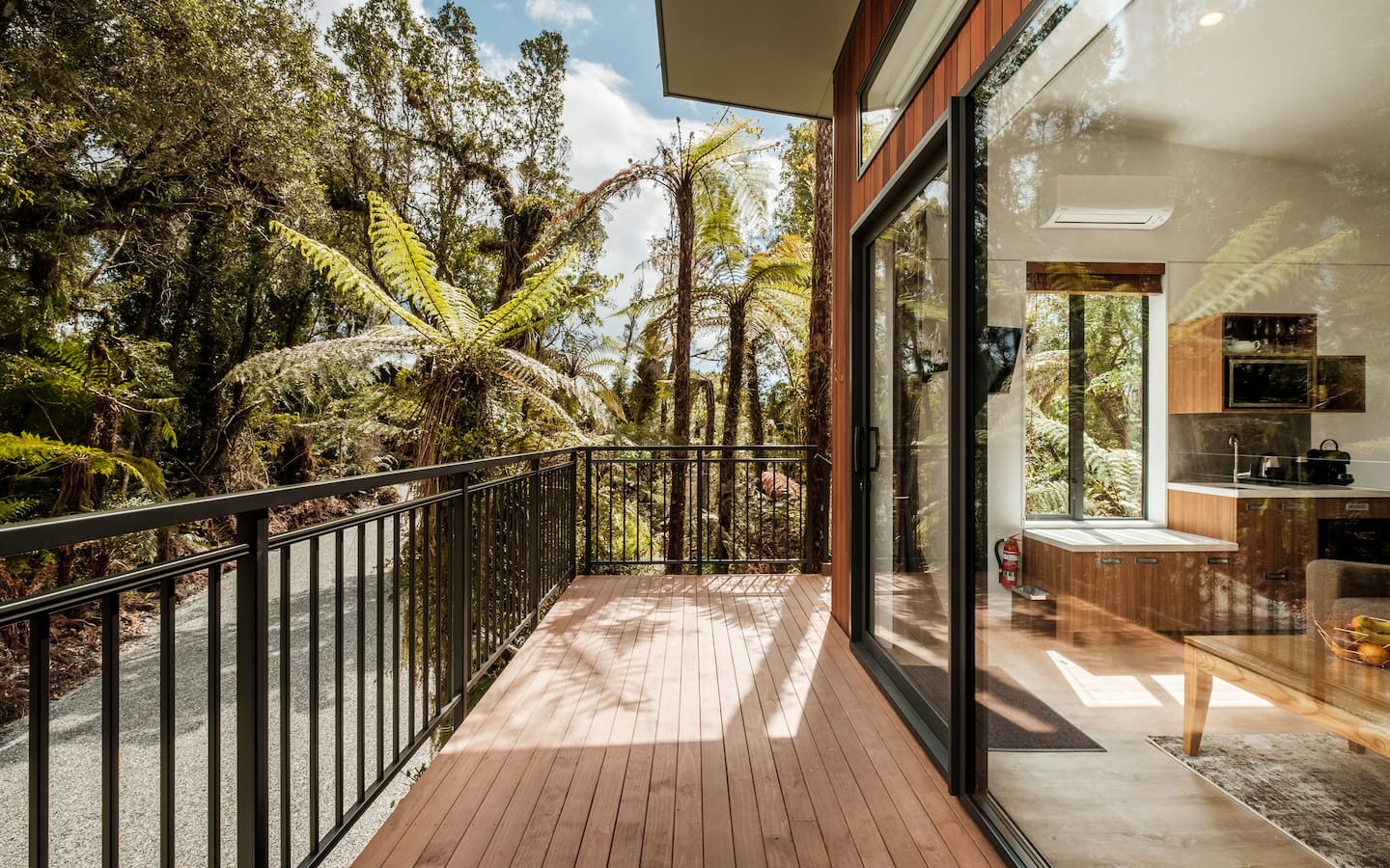 Spacious Deluxe Tree Lodge With Terrace 5