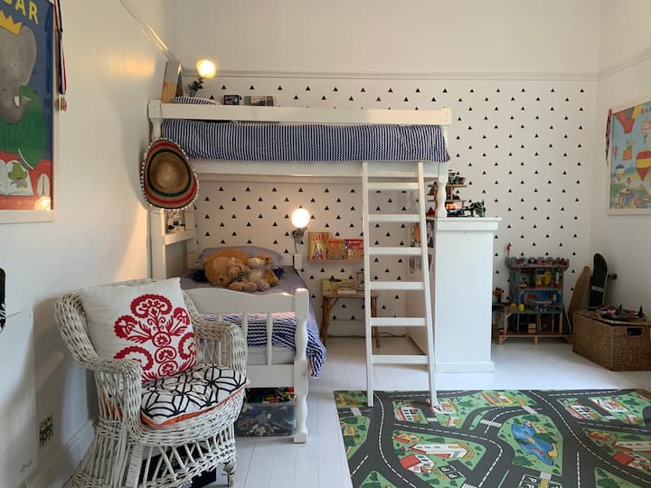 Tercer dormitorio con litera doble.