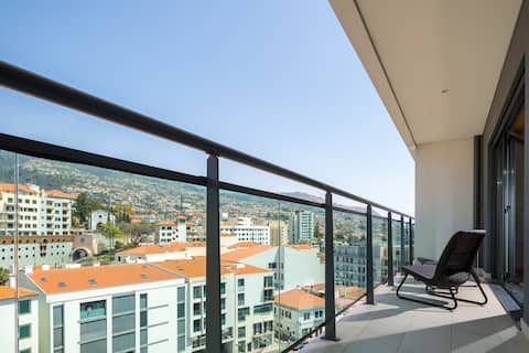 Successful Airbnb property: Luxurious Apartment "Casa Francisco" - Rent2U, Lda in Funchal (São Pedro)