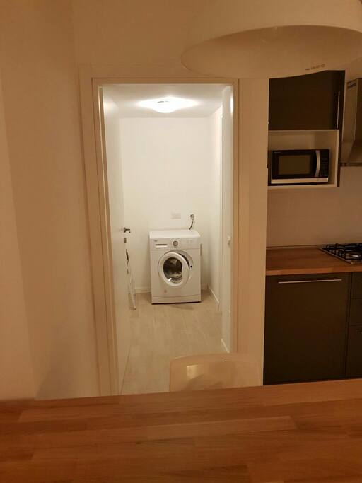 Antibagno con lavatrice, Laudry room