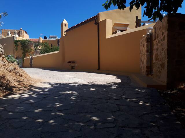 Kores b houses gallery image 5