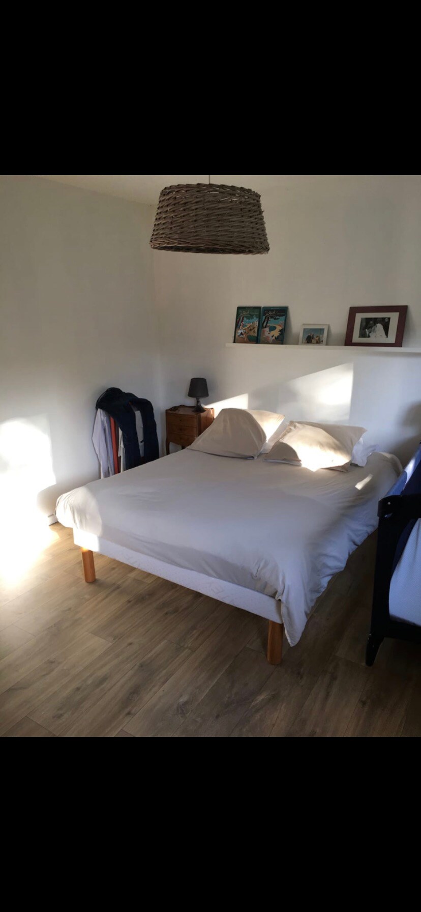 一楼1号卧室（ 1张双人床和1张婴儿雨伞床）