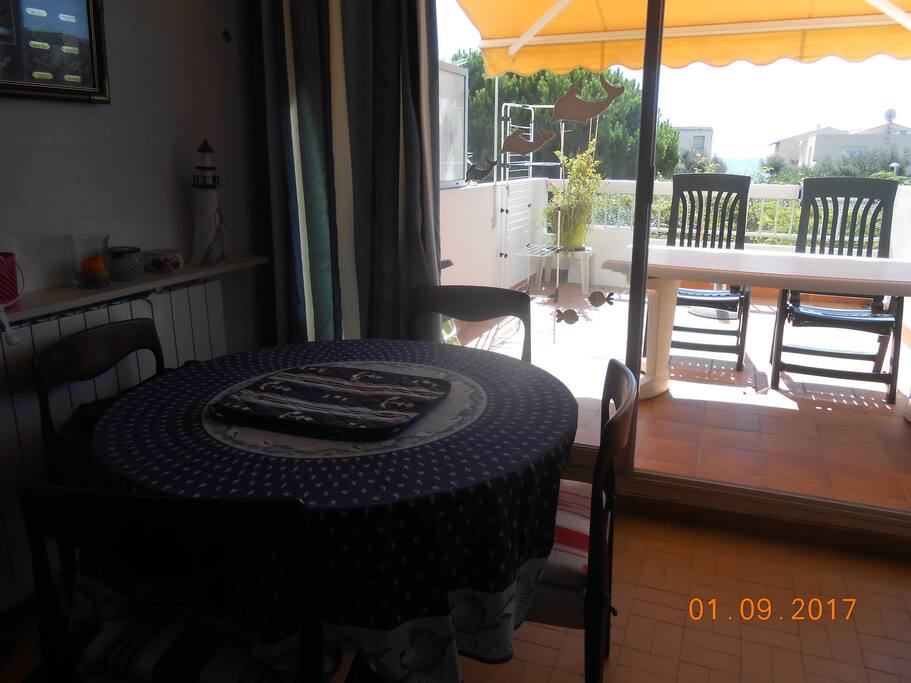 Terrasse + Table à manger