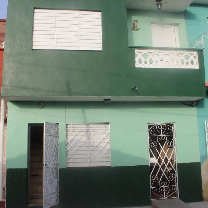 Frente del Hostal SolAire