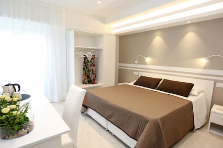 IL CIELO IN UNA STANZA A SORRENTO