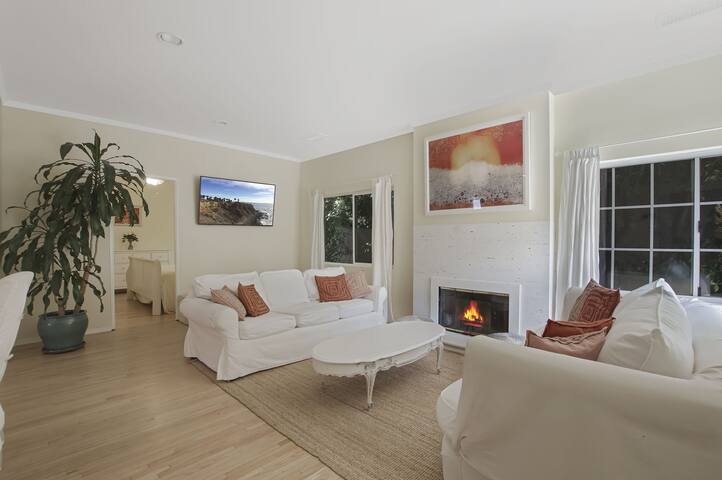 Beautiful Sunny Beach Home in Santa Monica