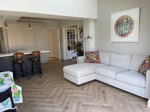 Family 3 bedroom home in a quiet neighbourhood gallery image 5