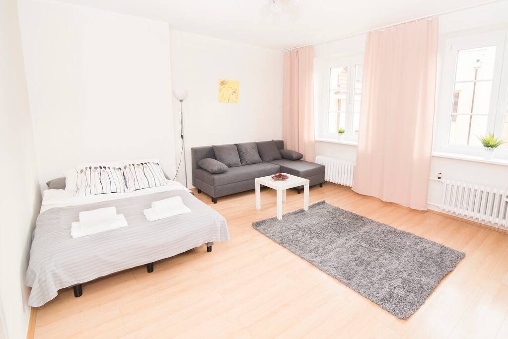 salon/ living room