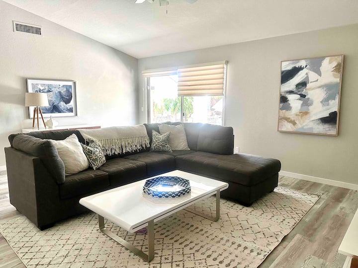 Surprise Tropical Oasis With Private Heated* Pool! - Surprise, AZ