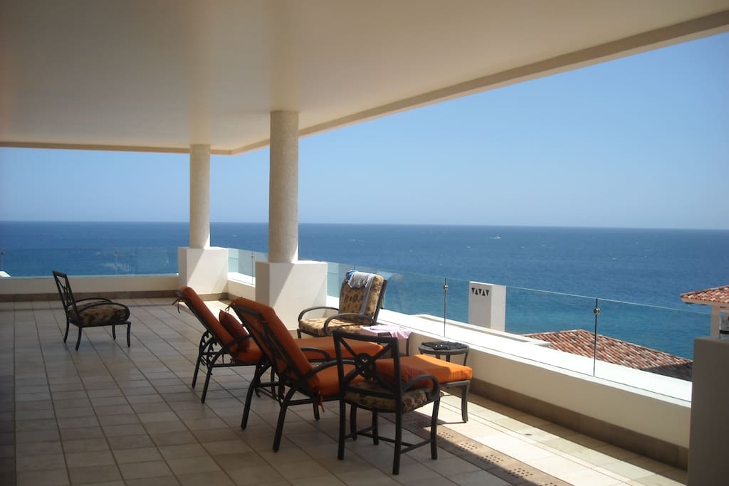 Sample Gigantic Terrace with sweeping views of the pacifc
