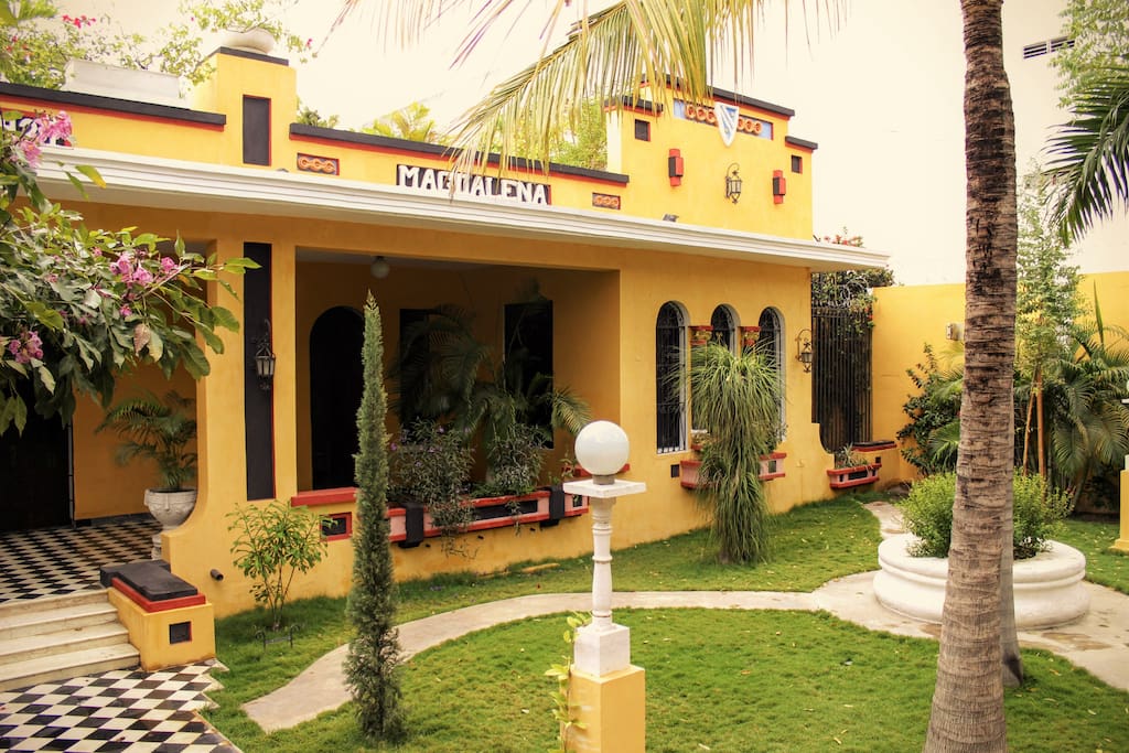 The "casa Magdalena" is a traditional republican house built in 1924