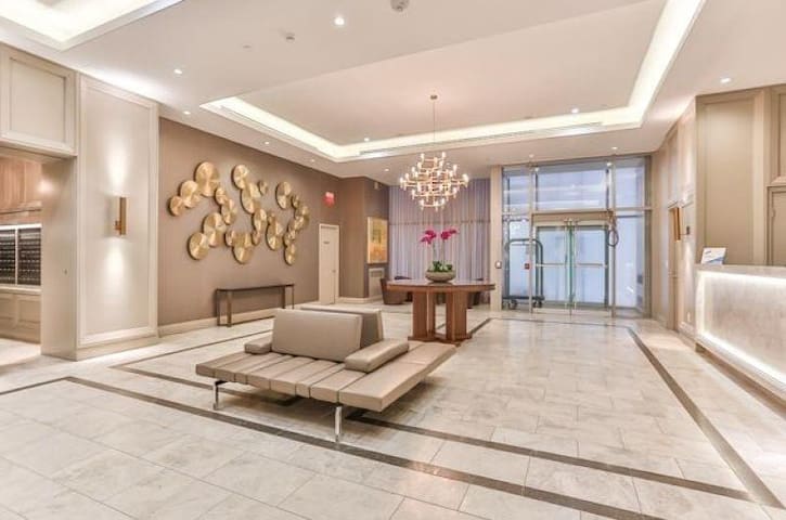 Airbnb Yorkville Old Toronto Vacation Rentals Places