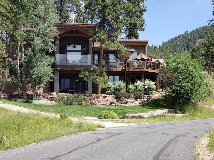 Private Guest Suite in Trees w/Awesome Peak Views