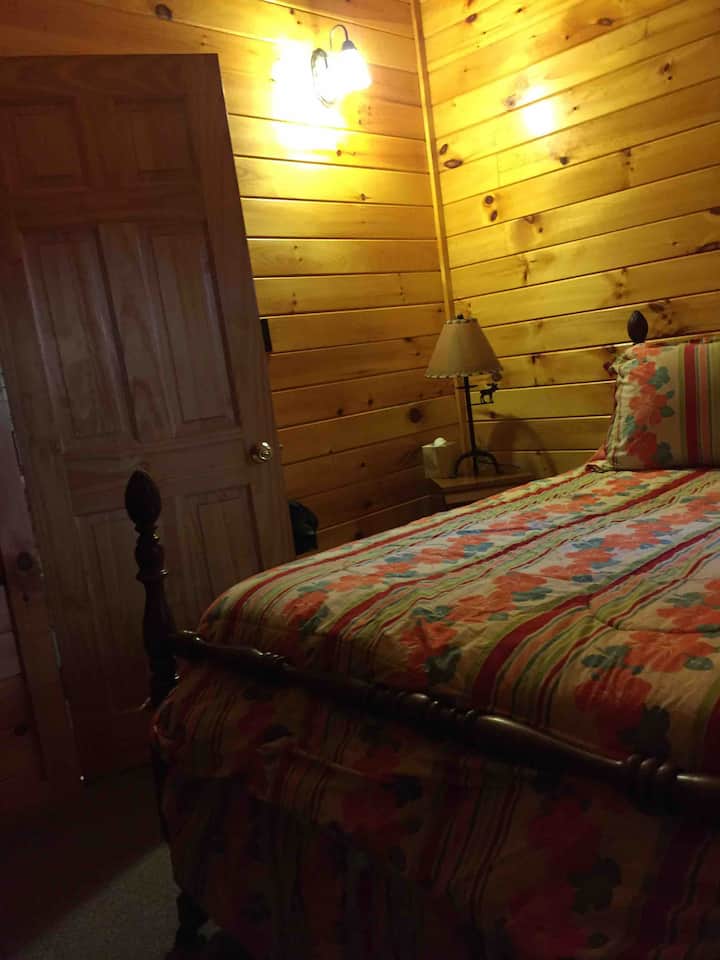 Dormitorio , 1 cama de matrimonio.
