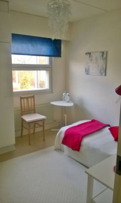 Bedroom 1 38€ (single bed)