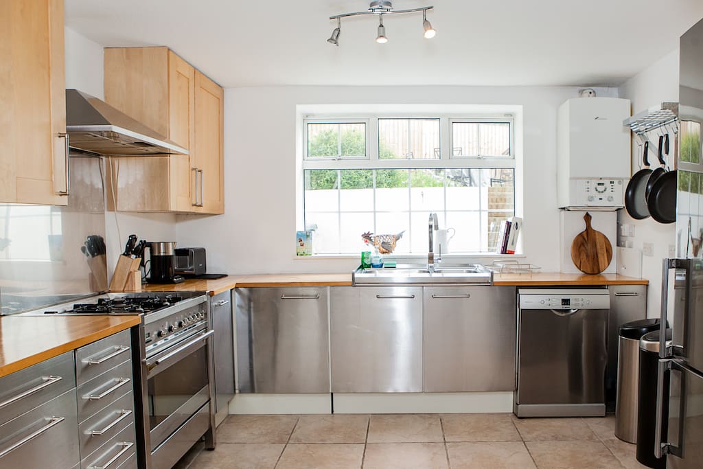 Fully-equipped Modern Kitchen