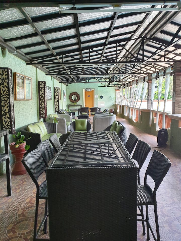 9 Best Vacation Rentals With Private Pool In Tagaytay, The Trip101