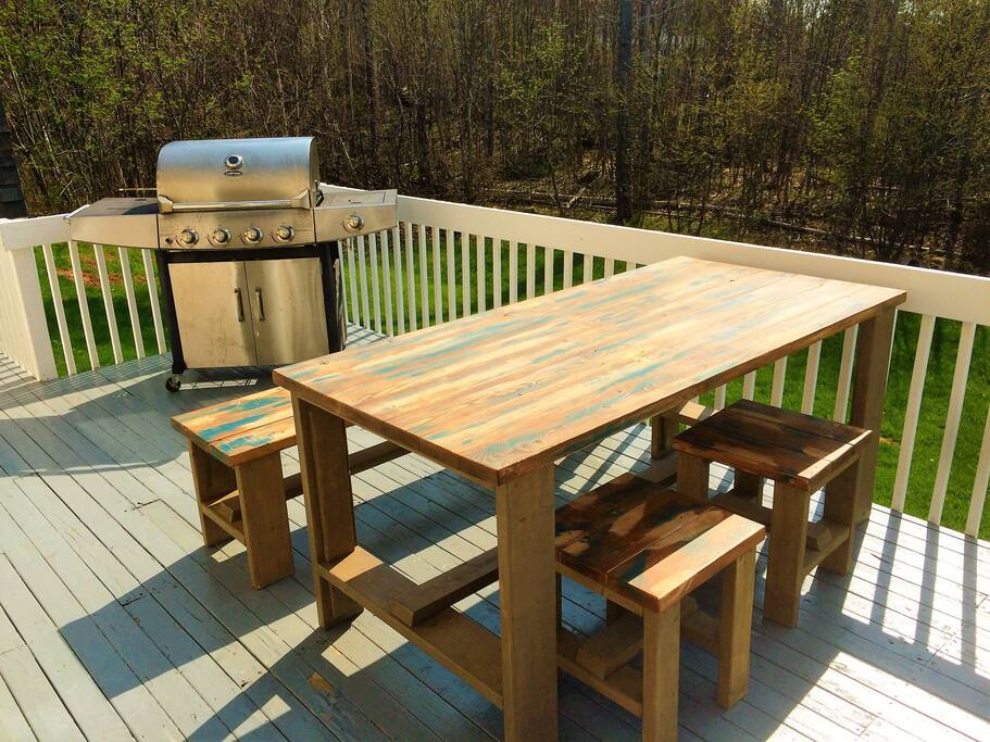 BBQ with dining set.