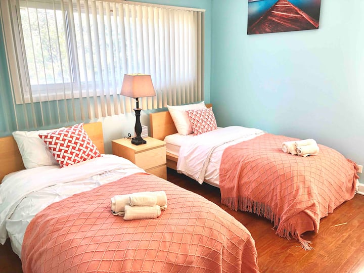 Dhoma e gjumit e vizitorëve #3. Dy krevate dopio