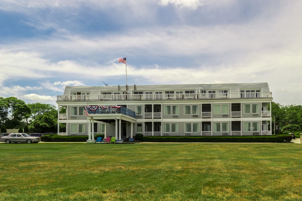 Your Vacation Suite sits on the top floor of the Atlantic House Hotel
