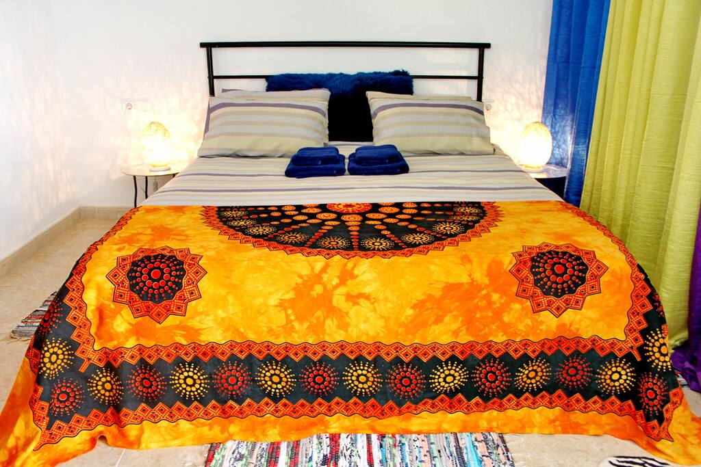 King bed in The Marrakech Room