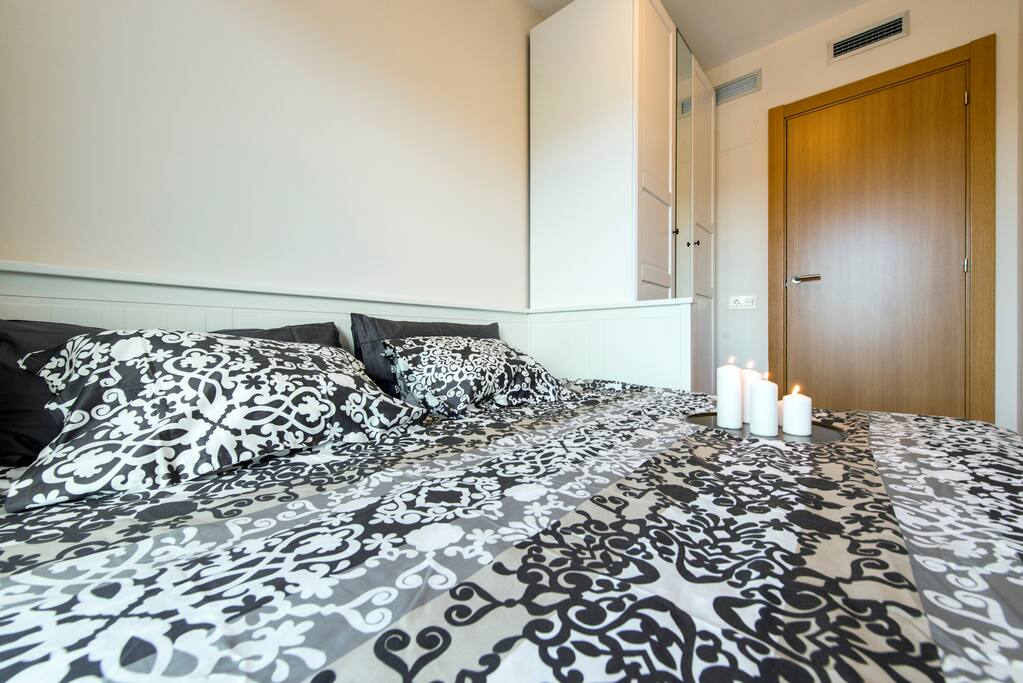 Your Lovely Room with big wardrobe