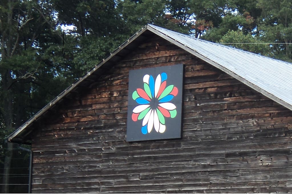 The Barn Quilt Farmhouse Houses for Rent in Waynesville, North