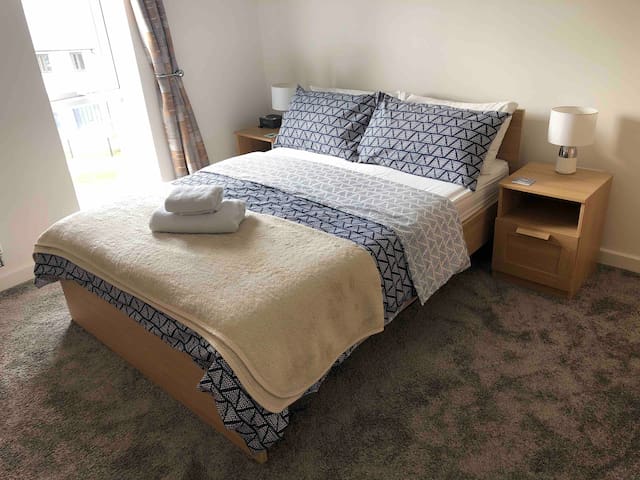 Premium room & parking in Stoke Gifford (UWE, MOD)