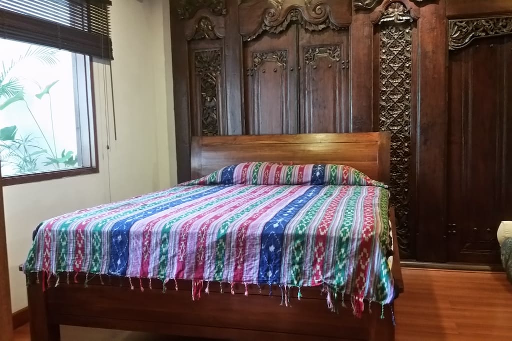 Queen size bed 160x210