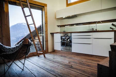 Small bijou with breathtaking views