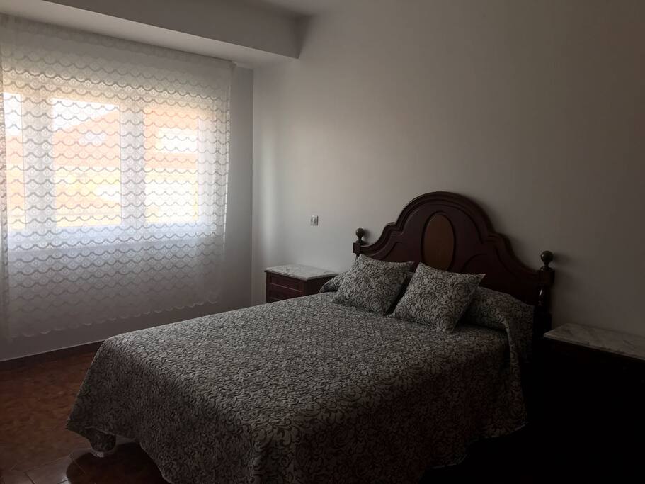 Habitación 2 / Bedroom 2