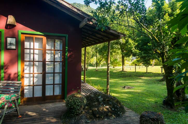 Atelier Santa Helena. Suite II.