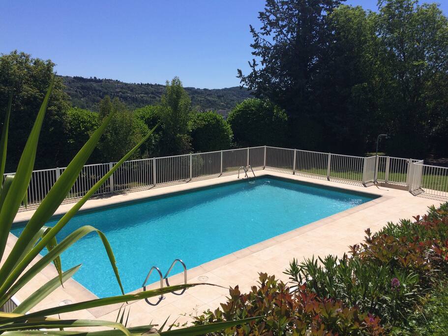 piscine de mai à octobre