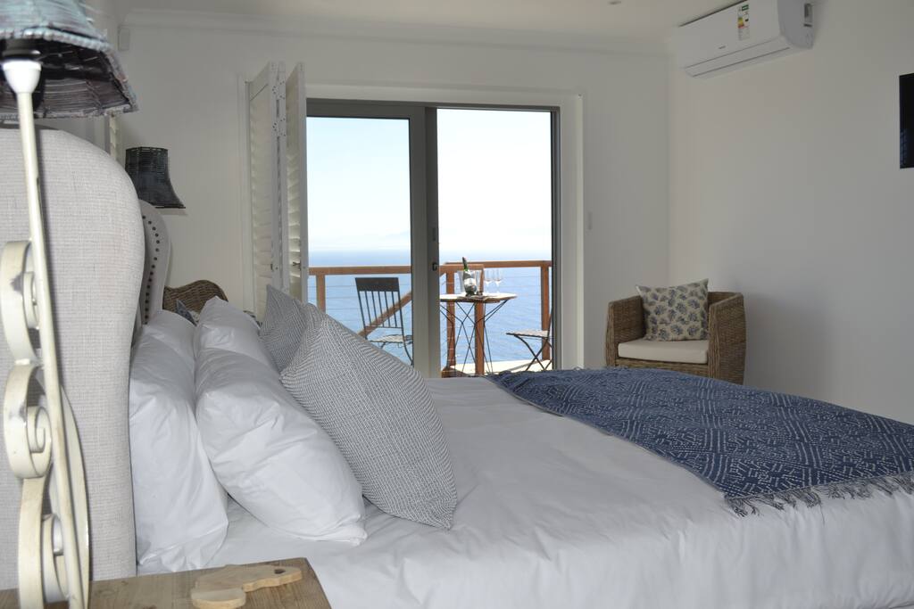 Ocean En-suite King Bedroom -sea view