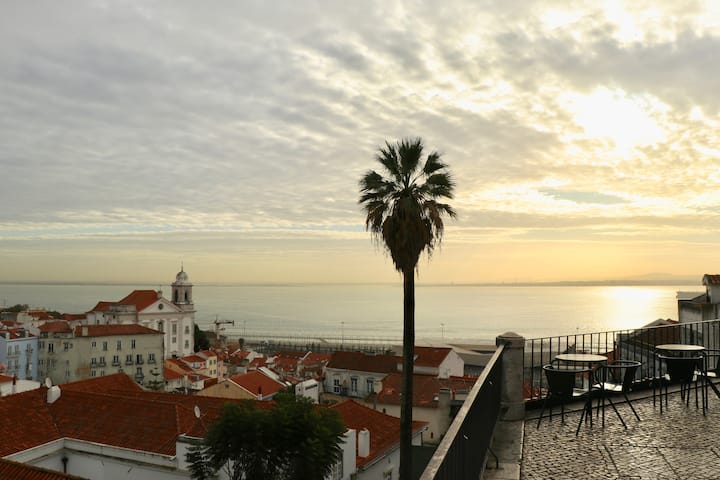 Alfama-castle Cozy And Equipped Studio - Lumiar