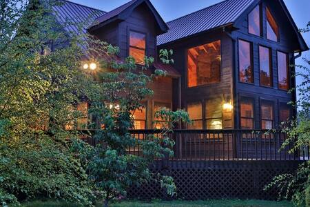 North Georgia Mountain Cabin Paradise