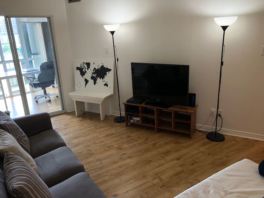 Living Room (Access to Netflix)