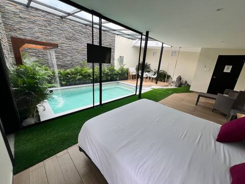 Cascada, piscina,jacuzzi privado
