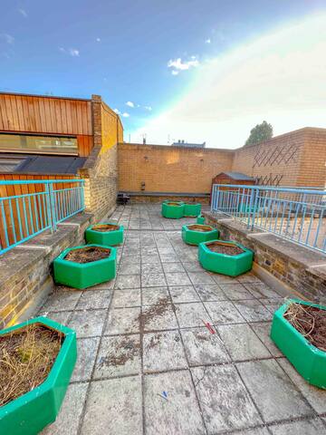 2 bed-2bath – Huge Terrace Brand New gallery image 5