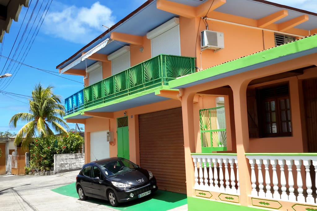 appart vert-façade avant-sud-auto à louer